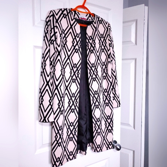 Isaac Mizrahi Live! Geometric pattern open jacket blazer size 2 (XS) black beige - Picture 2 of 10